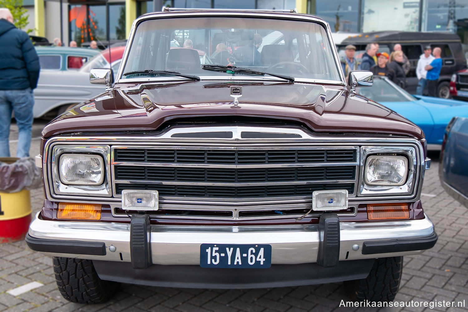 Jeep Grand Wagoneer uit 1987